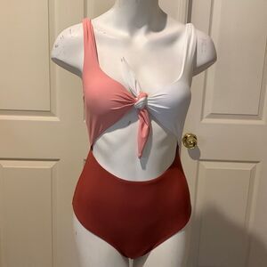 Shein Brand new high waisted with adjustable straps. Tie front.